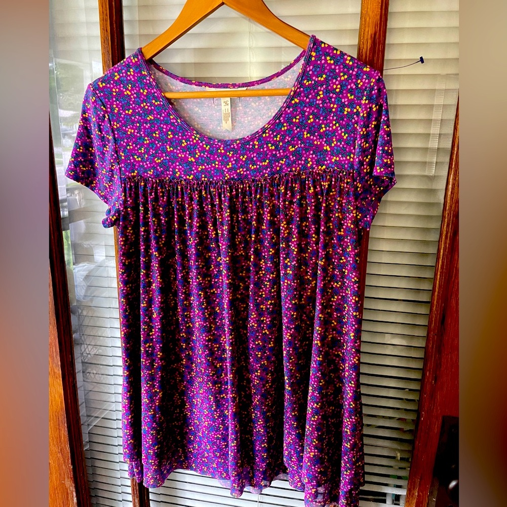 Matilda Jane Women’s size M,floral, baby doll style short sleeve tunic top.